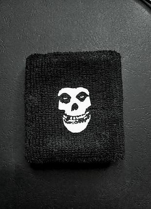 Misfits, напульсник с группой misfits