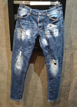 Мужские джинсы dsquared2 w30 с декоративными потертостями