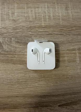 Навушники apple earpods