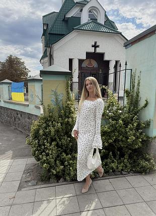 Сукня жіноча