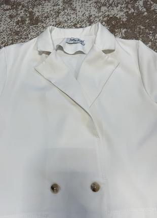 Красивий костюм 4