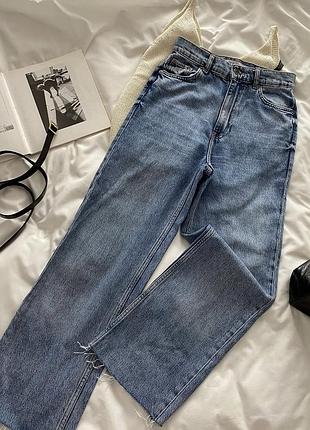 Прямые джинсы с необработанным низом zara