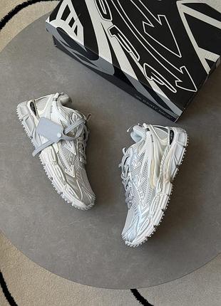 Off-white be right back gray/silver