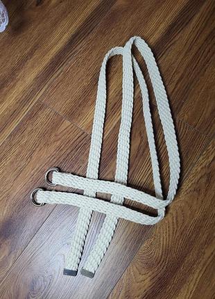 Плетеный пояс молочного цвета с металлическими кольцами, 100 см × 2,5 см