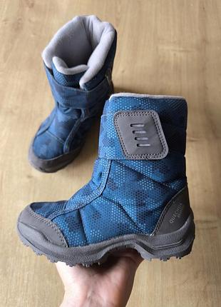 Детские фирменные сапоги quechua  от decathlon, франция. размер 30