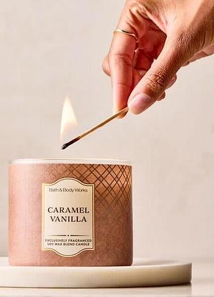 Свічка caramel vanilla bath and body works