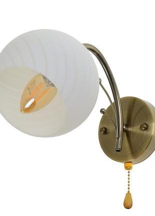 Бра настінне накладне у спальню lk-655w/1 e14 ab brille 29-117
