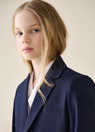 Дитячий трикотажний блейзер gapkids для дівчинки темно-синій приталений розмір l 10 років