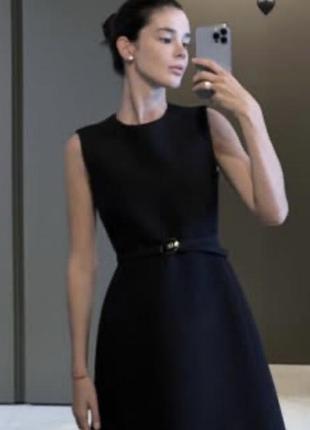 Чорна міні-сукня від бренду red valentino 9