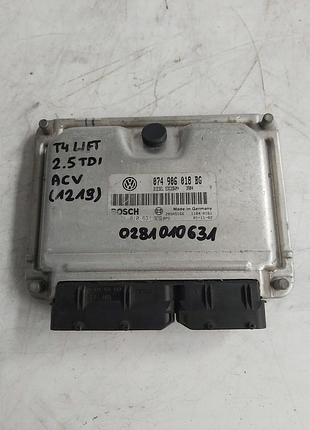 Блок управління двигуном ебу volkswagen transporter t4 2.5 074906018bg 0281010631