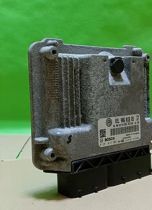 Блок управління двигуном ебу bosch 03l906018rs