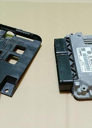 Блок управління двигуном ебу bosch 03l906018rs 6