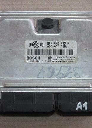 Блок управління двигуном ебу volkswagen 066906032f 0261206811