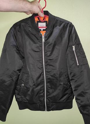 Новая сток стильная деми брендовая курточка бомбер.jack&amp;jones.s-m.