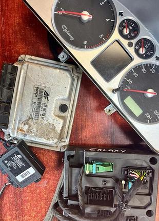 Блок управления двигателем эбу ford 038906019lr 3