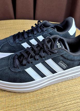 Оригінал 100% жіночі замшеві кросівки аdidas vl court bold(розмір 42-26,5см).