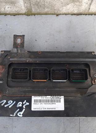 Блок управління двигуном ебу штатний chrysler p05033069ag