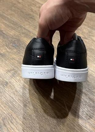 Кожаные кроссовки tommy hilfiger, размер 39 4