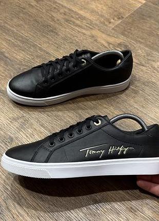 Кожаные кроссовки tommy hilfiger, размер 39