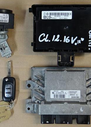 Блок управления двигателем эбу штатний renault 8200522357