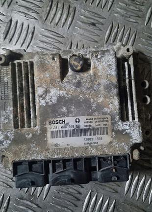 Блок управління двигуном ебу bosch 0281011940 8200311550