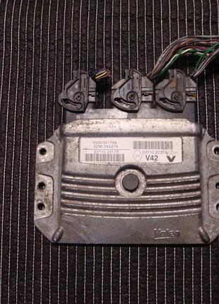 Блок управління двигуном ебу renault clio iv 1.2 75 237102071r