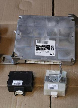 Блок управления двигателем эбу штатний toyota 89661-05691