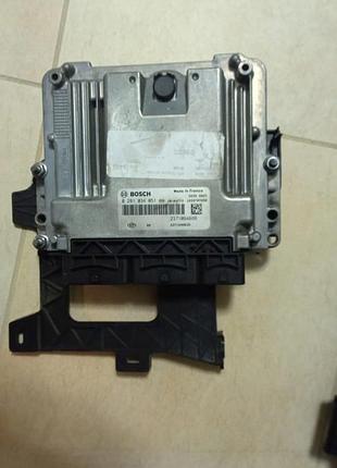 Блок управління двигуном ебу а megan iv 1.6dci 237106468r 237109963r