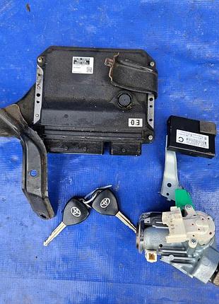 Блок управления двигателем эбу toyota 89661-42c11