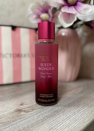 Парфумований зволожуючий спрей для тіла victorias secret suede wonder fragrance mist