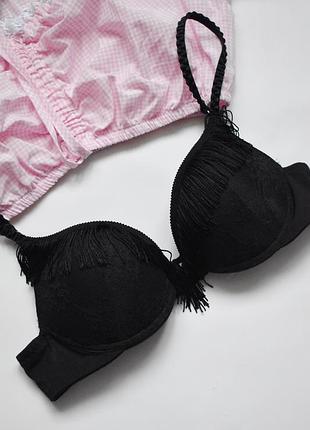 Черный сексуальный бюстгальтер intimissimi с бахромой