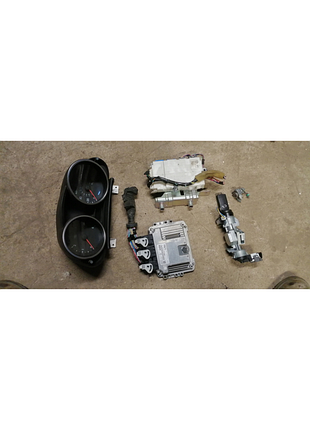 Блок управления двигателем эбу mazda 3 09-11 1.6 citd 7ybc, а 0281015963 hgj34512