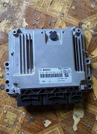 Блок управления двигателем эбу renault 0281032654 65832099