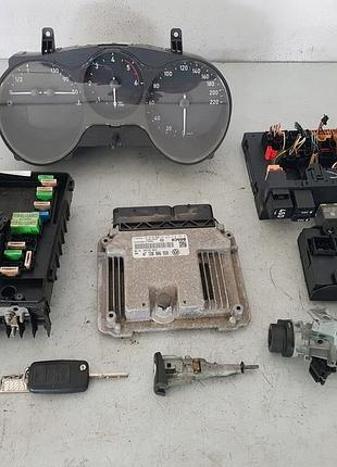 Блок управління двигуном ебу seat altea 06r 1.9 tdi bls комплект а europa 03g906021jn 0281013676