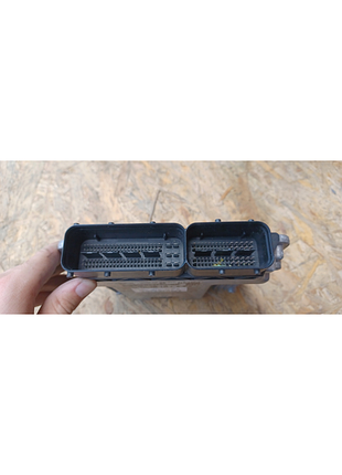 Блок управления двигателем эбу audi a4 8e0910401e 3