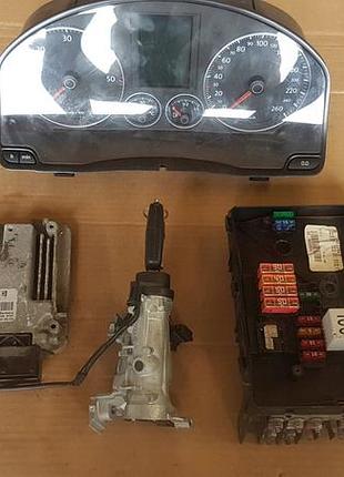 Блок управління двигуном ебу volkswagen jetta 1.9 tdi 03g906021hb 1k0920873b