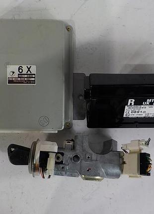 Блок управління двигуном ебу subaru 22611ah840