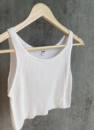 Топ вкорочена
 майка у рубчик
 uniqlo 3
