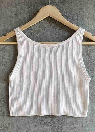 Топ вкорочена
 майка у рубчик
 uniqlo 4