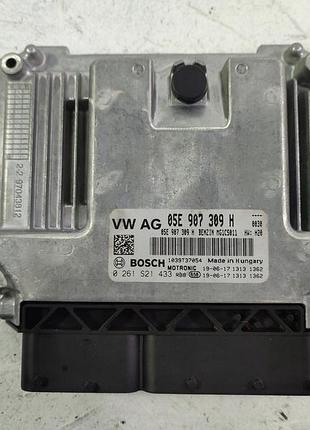 Блок управління двигуном ебу volkswagen 05e907309h