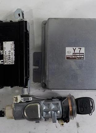 Блок управления двигателем эбу subaru legacy iv 2.0 22611am130 y7 a18-000r6m