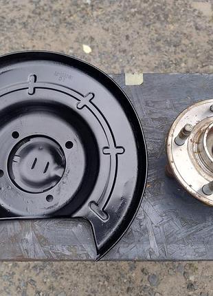13332181 кожух защитный зад левый 13502873 ступица задняя chevrolet cruze, opel adra j. это ступица тормоз. диска, который больше размыто. 292 мм диам