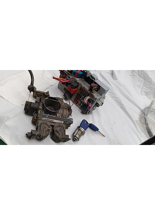 Блок управления двигателем эбу immo ignition punto ii 1.2 8v iaw59f.m2 46760606