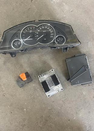 Блок управления двигателем эбу ний комплект opel meriva a 1.4 0261208255
