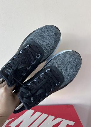 Кросівки  nike airmax zero essential 4