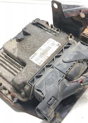 Блок управления двигателем эбу opel zafira b 0281012549 1.9 150км 05-15