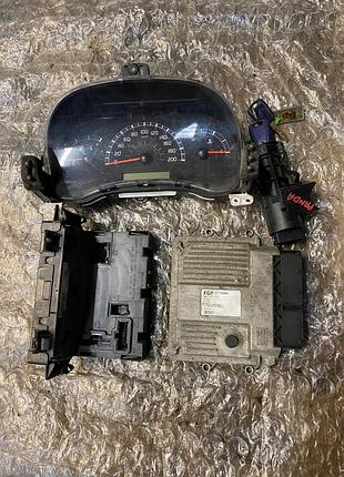 Блок управління двигуном ебу fiat panda ii 2 1.3jtd 51775008