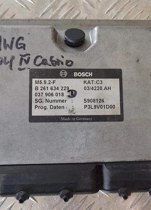 Блок управления двигателем эбу bosch 037906018d