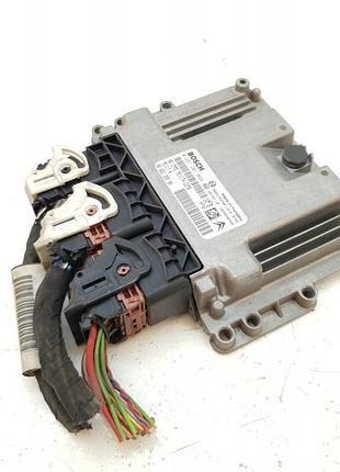 Блок управління двигуном ебу peugeot 207 1.6 vti 0261201863 9666235880