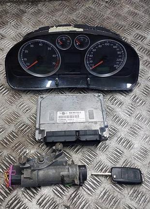 Блок управления двигателем эбу passat b5 2.0 8v 06b906033g 4b0905851a 3b0920825